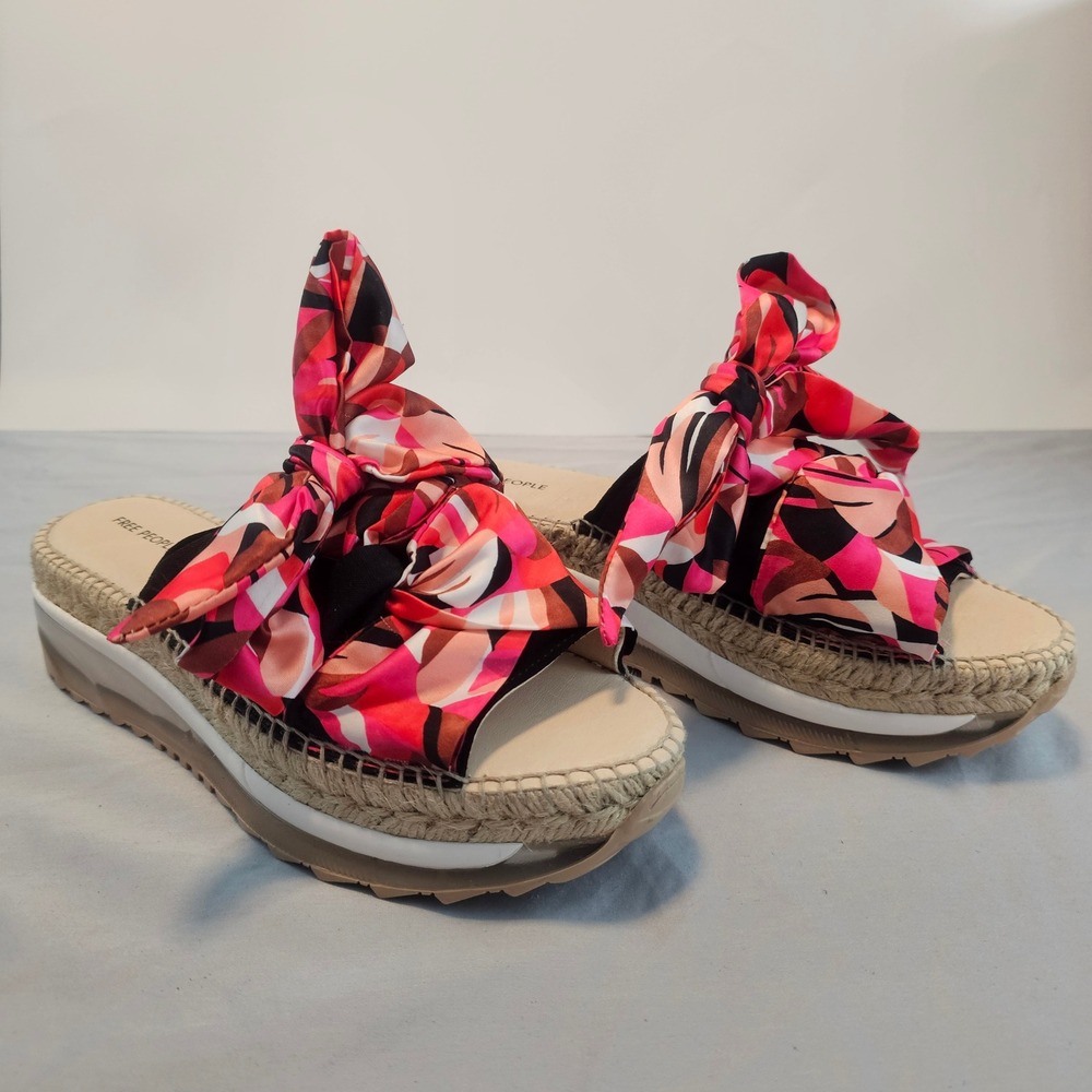Free People 38 (7.5) Chapmin Floral Platform Slip On Sport Sandal NWOT NWOB $178 - Picture 8 of 12